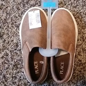 Size 13 Youth, Slip on shoes
